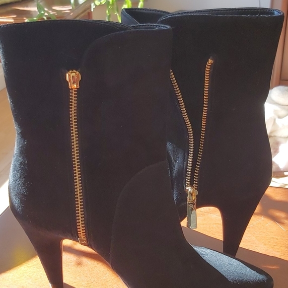Women's ankle boots - Picture 2 of 5